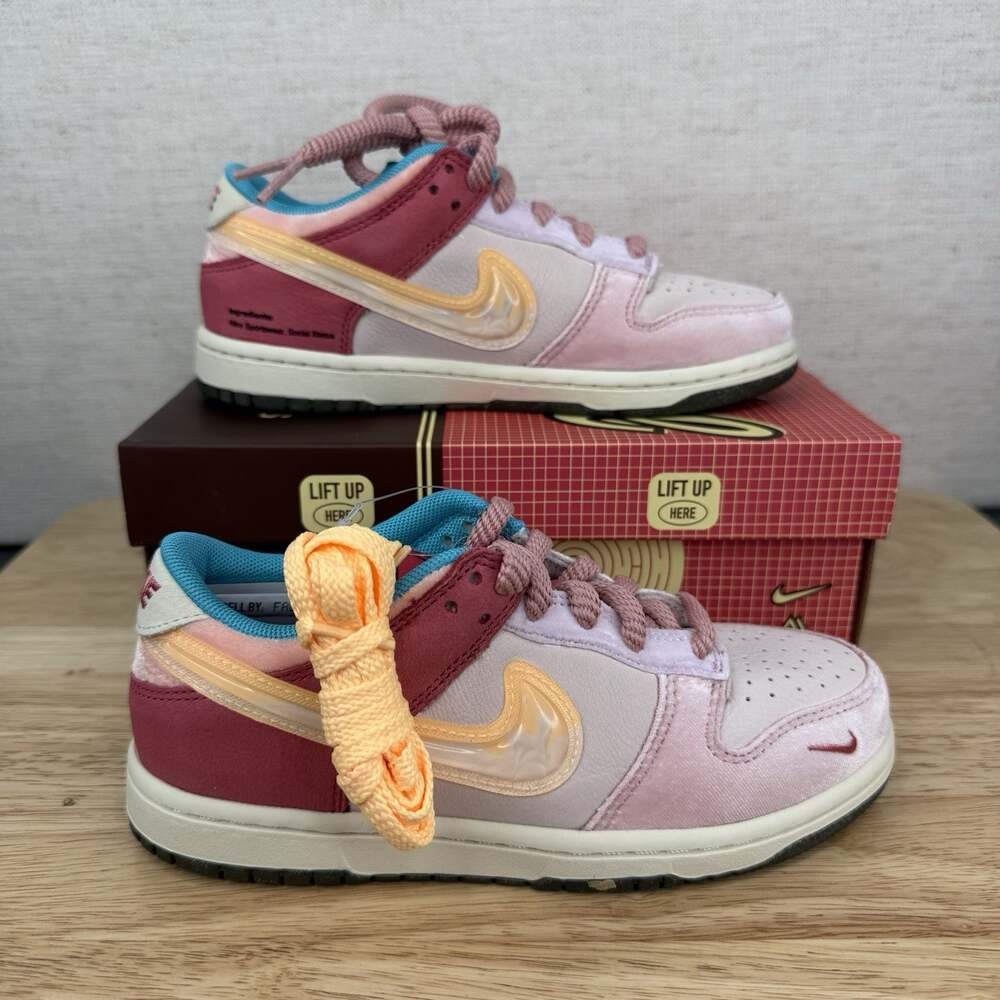Nike Dunk Low Social Status Free Lunch Strawberry Milk (PS) Size 1Y DM3349-600